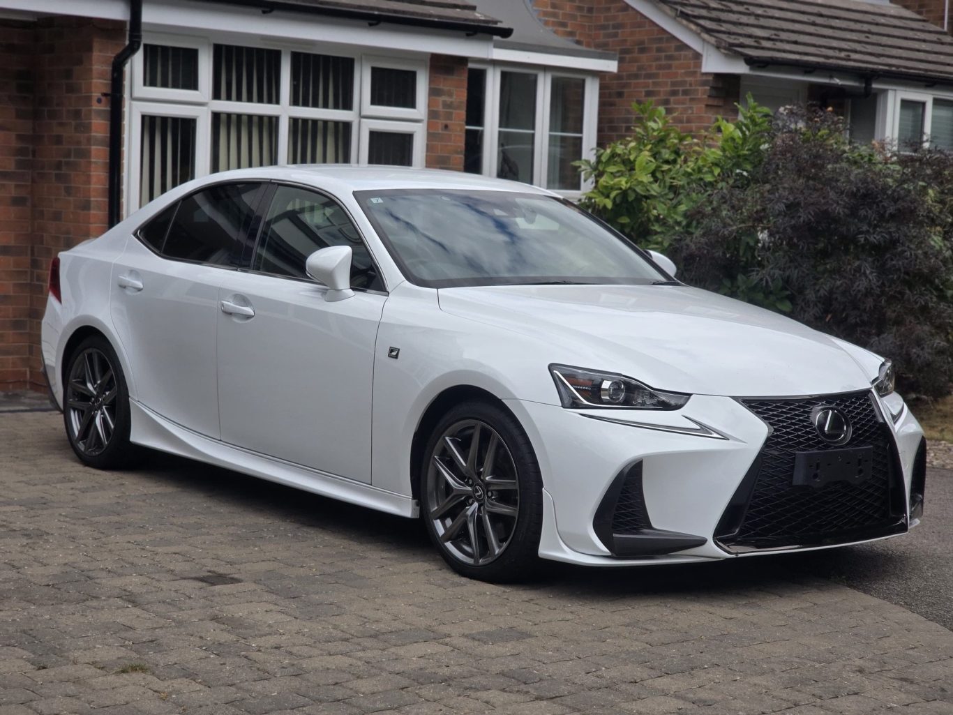 White Lexus IS350 saloon